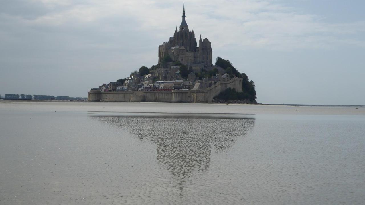 Maison D'Hotes De Charme La Rose De Ducey Pres Du Mont Saint Michel Exteriör bild